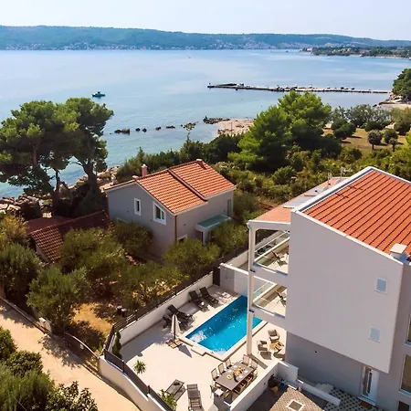 Petra Villa